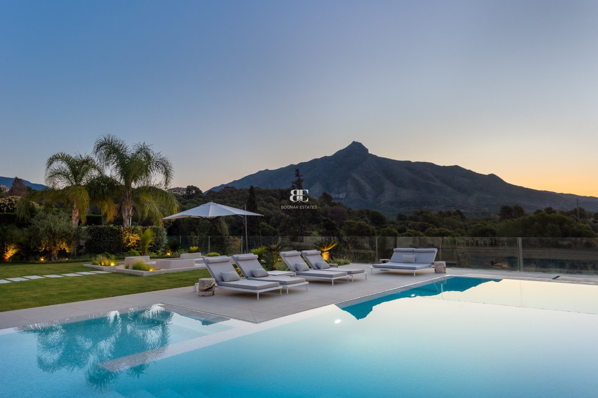 Herverkoop - Villa -
Marbella - Nueva Andalucía