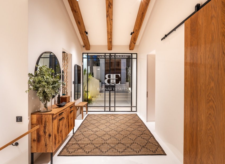 Herverkoop - Villa -
Marbella - Nueva Andalucía