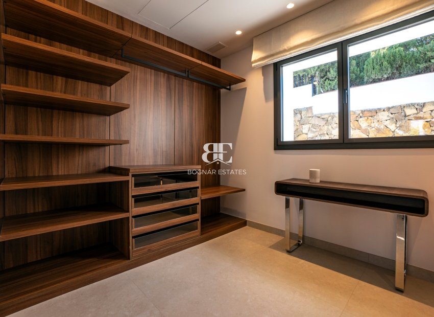 Herverkoop - Villa -
Marbella - Nueva Andalucía