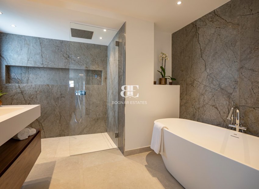 Herverkoop - Villa -
Marbella - Nueva Andalucía