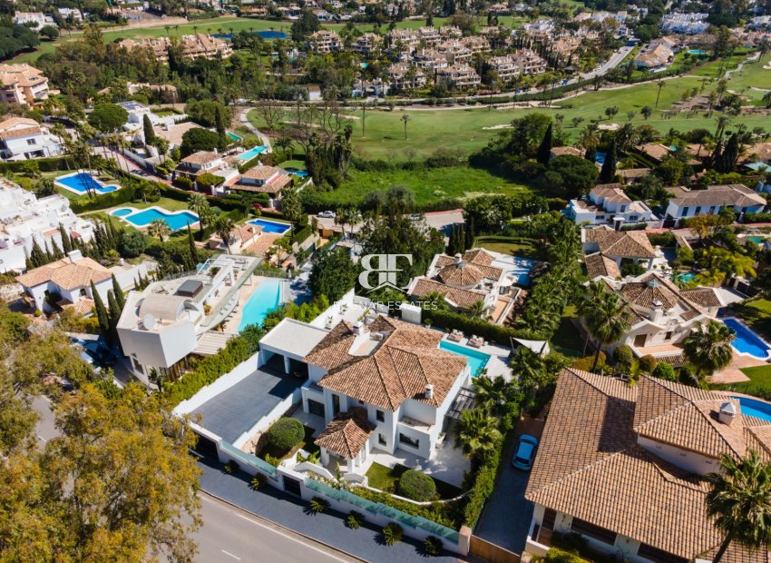 Herverkoop - Villa -
Marbella - Nueva Andalucía