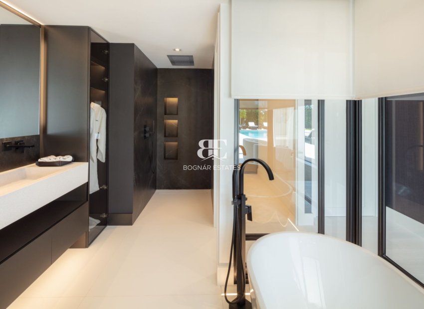 Herverkoop - Villa -
Marbella - Nueva Andalucía