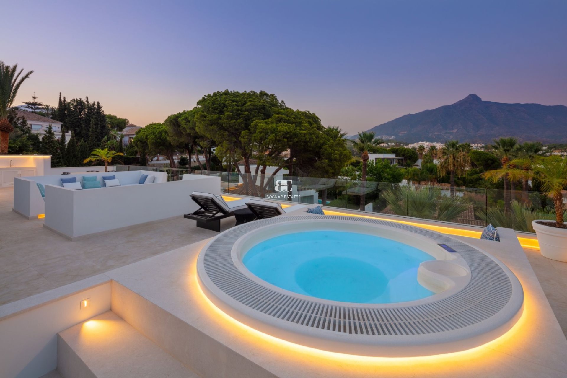 Herverkoop - Villa -
Marbella - Nueva Andalucía