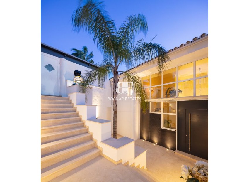 Herverkoop - Villa -
Marbella - Nueva Andalucía