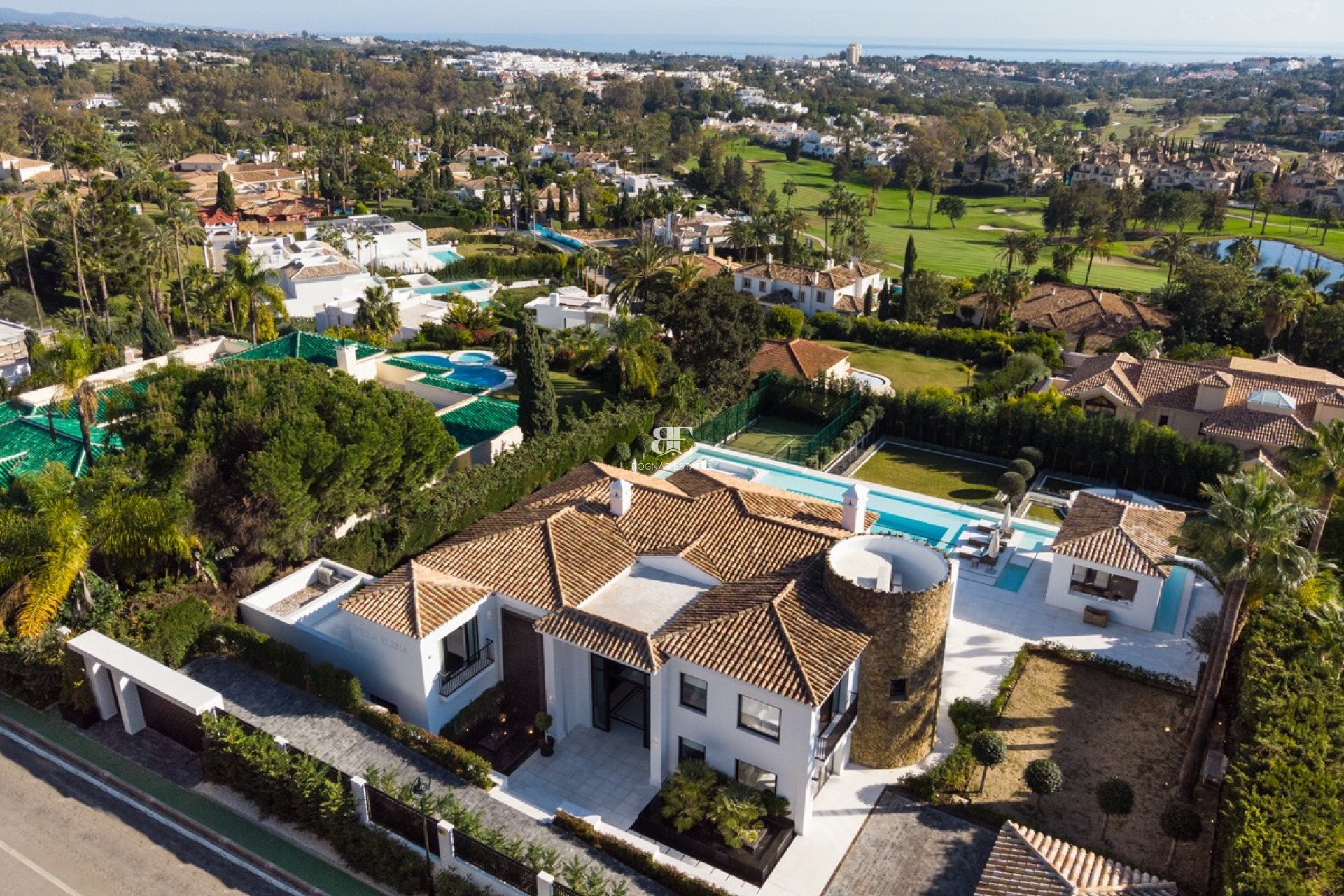 Herverkoop - Villa -
Marbella - Nueva Andalucía