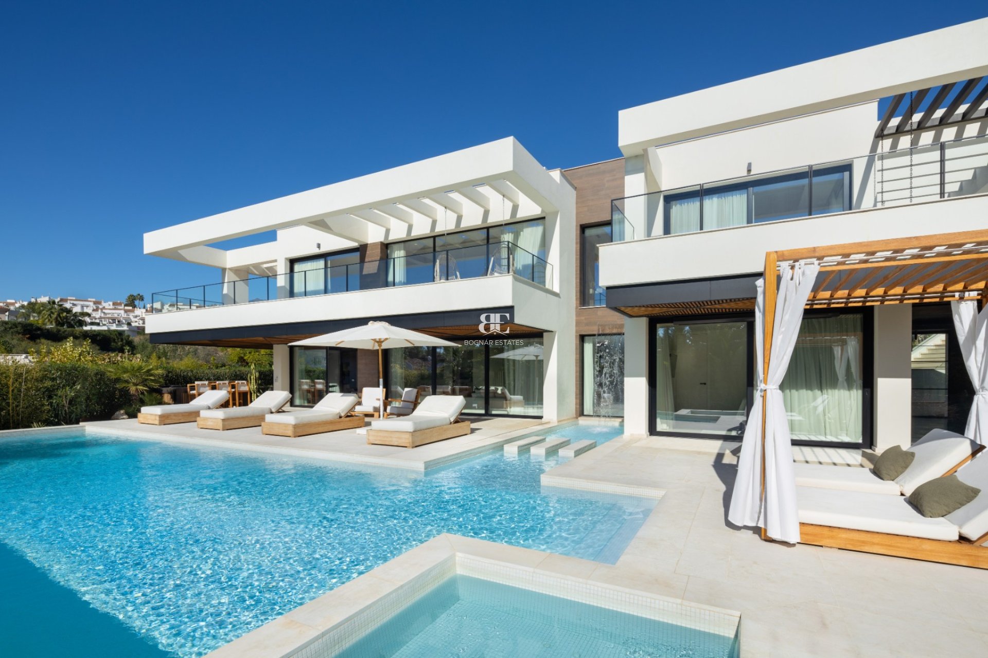 Herverkoop - Villa -
Marbella - Nueva Andalucía