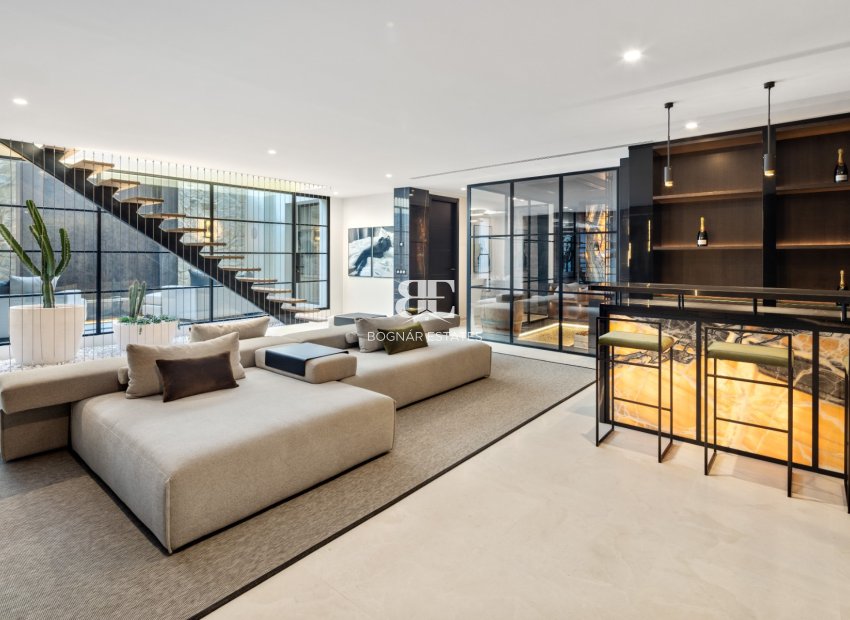 Herverkoop - Villa -
Marbella - Nueva Andalucía