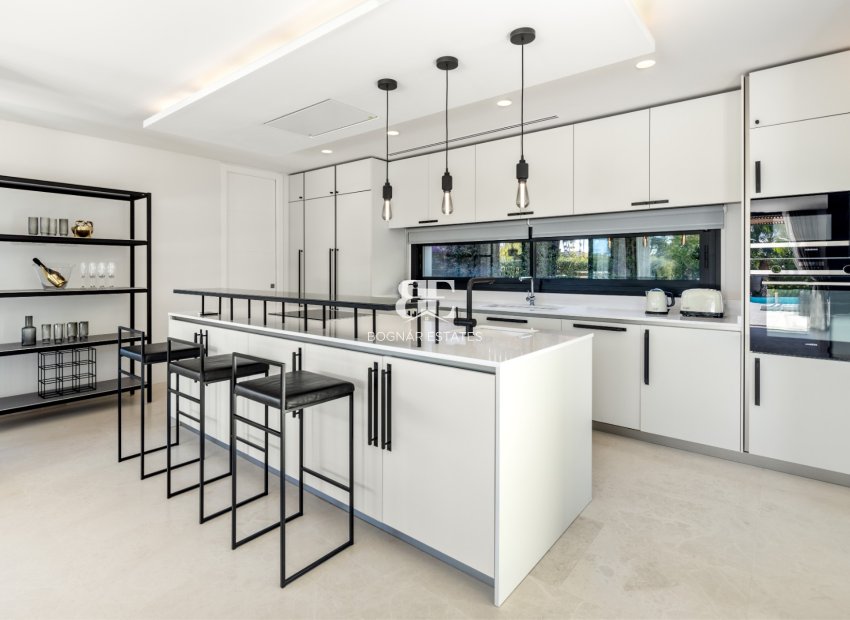 Herverkoop - Villa -
Marbella - Nueva Andalucía