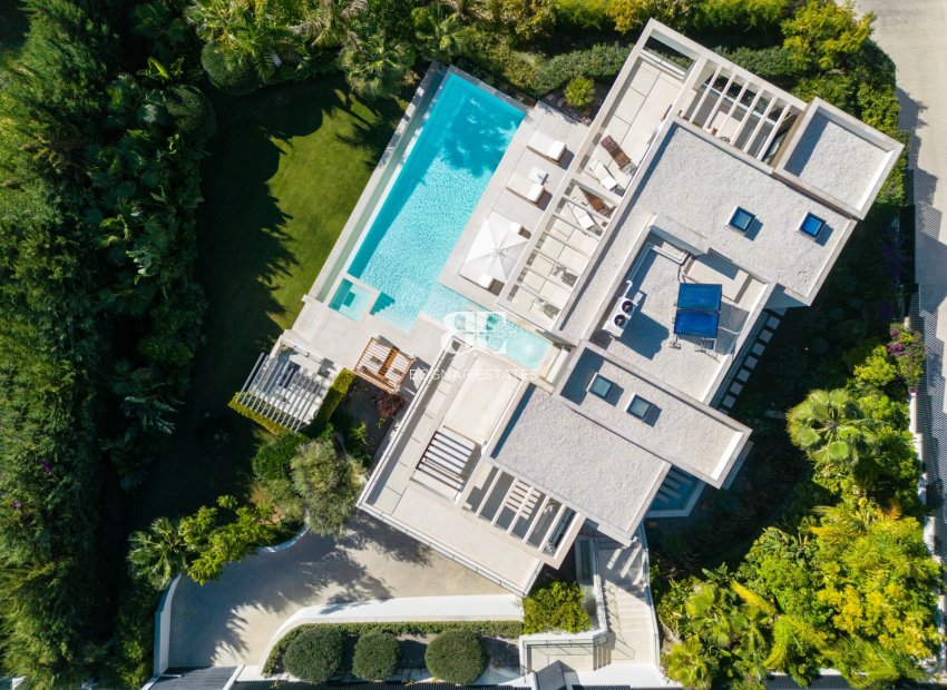 Herverkoop - Villa -
Marbella - Nueva Andalucía