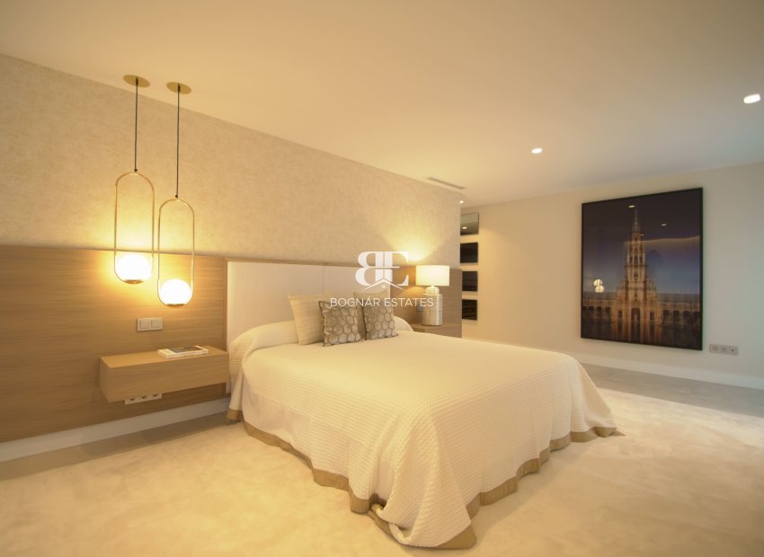 Herverkoop - Villa -
Marbella - Nueva Andalucía