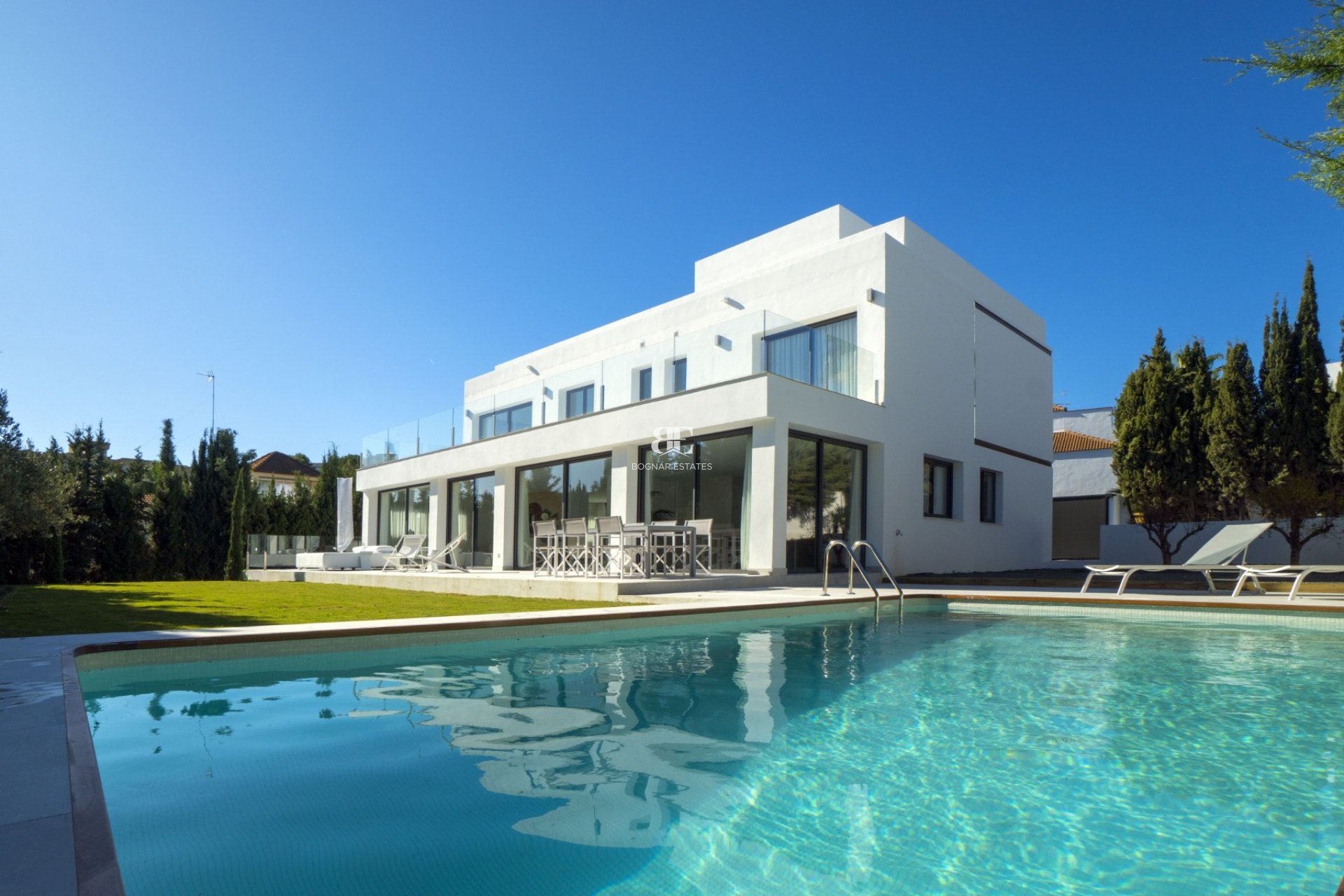Herverkoop - Villa -
Marbella - Nueva Andalucía