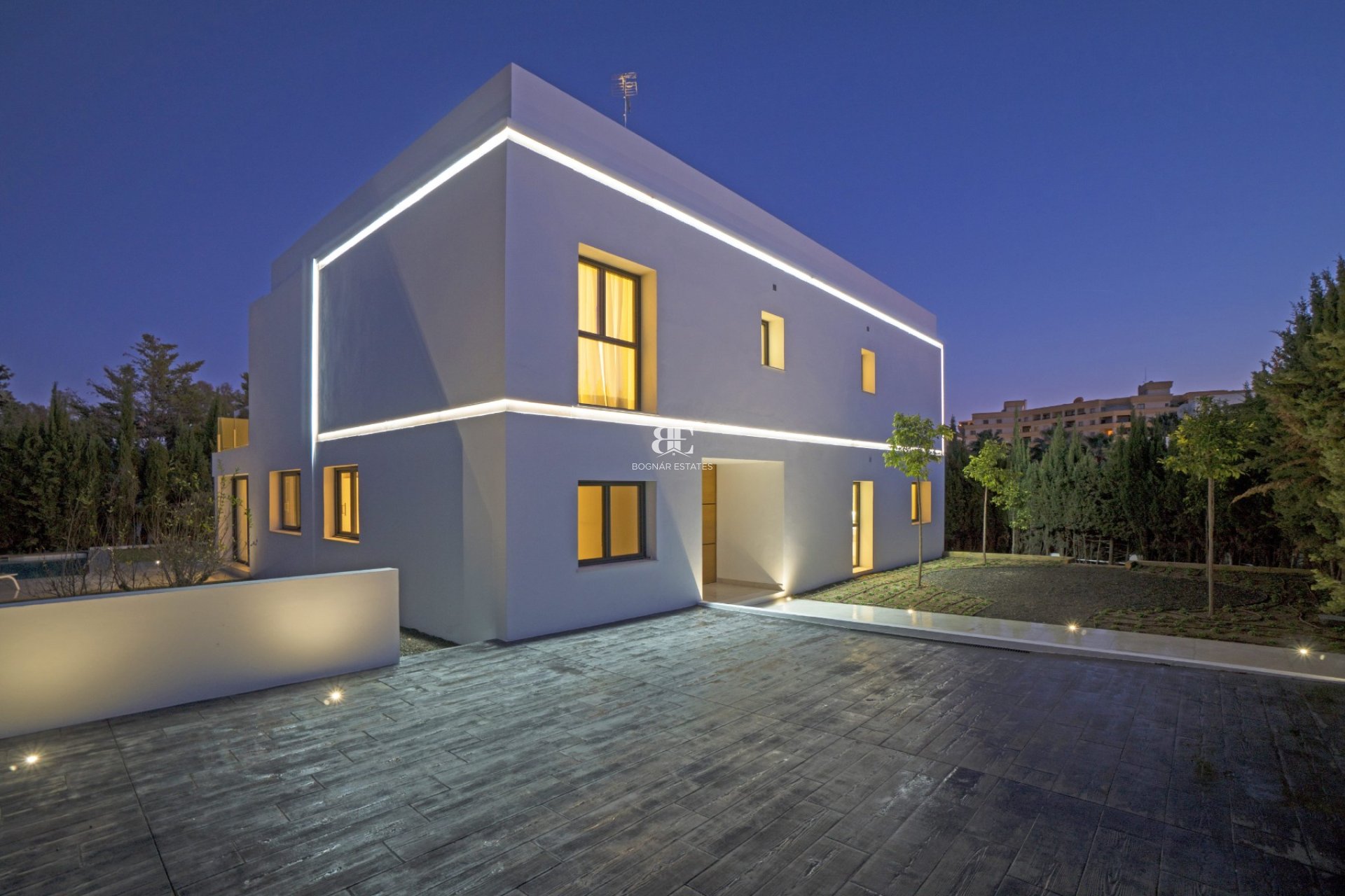 Herverkoop - Villa -
Marbella - Nueva Andalucía