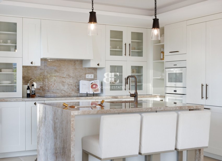 Herverkoop - Villa -
Marbella - Nueva Andalucía