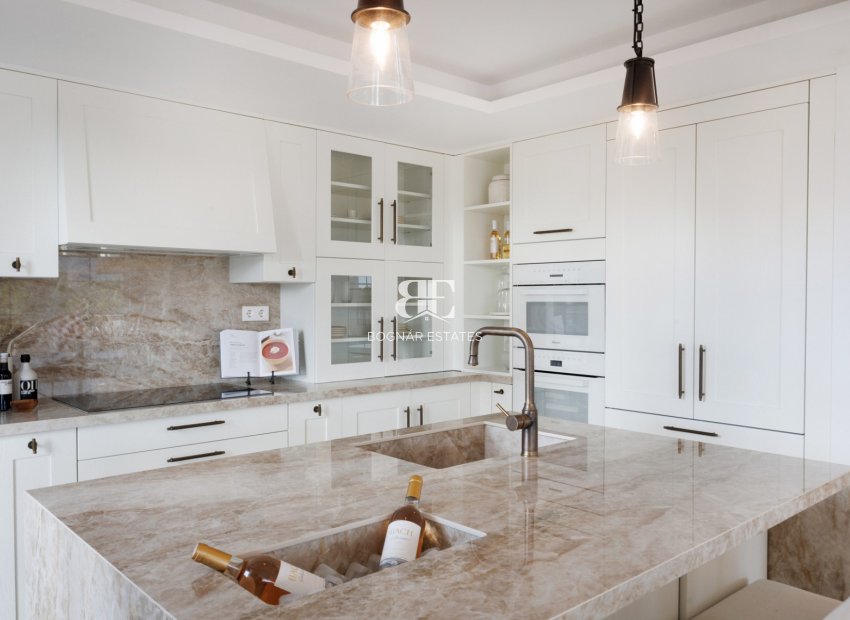 Herverkoop - Villa -
Marbella - Nueva Andalucía