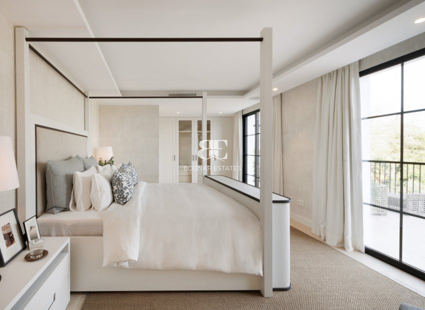 Herverkoop - Villa -
Marbella - Nueva Andalucía