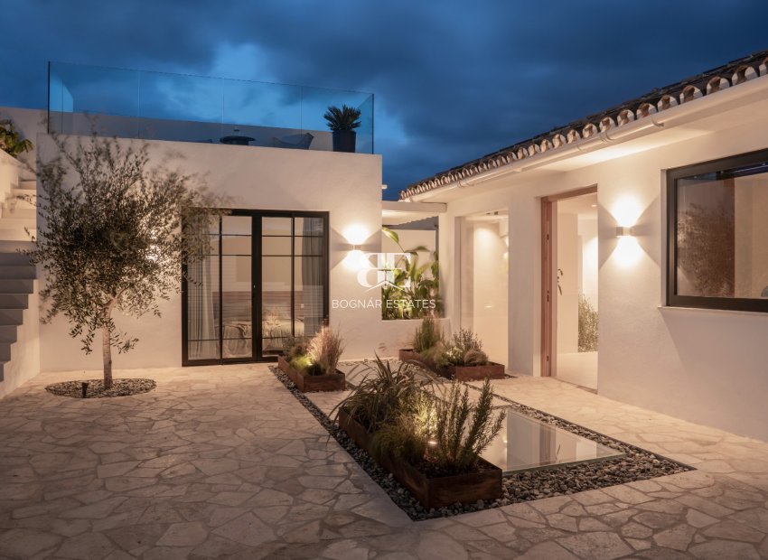 Herverkoop - Villa -
Marbella - Nueva Andalucía