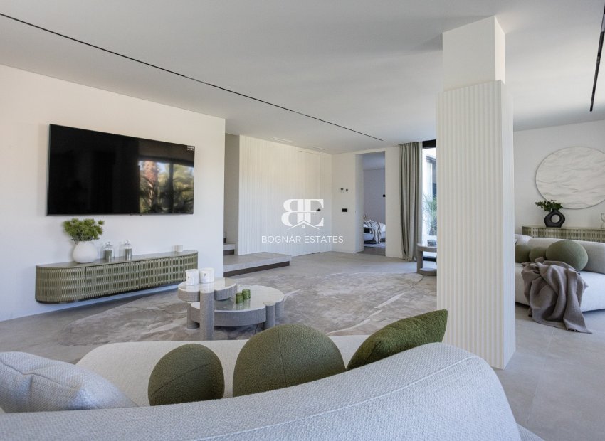 Herverkoop - Villa -
Marbella - Nueva Andalucía