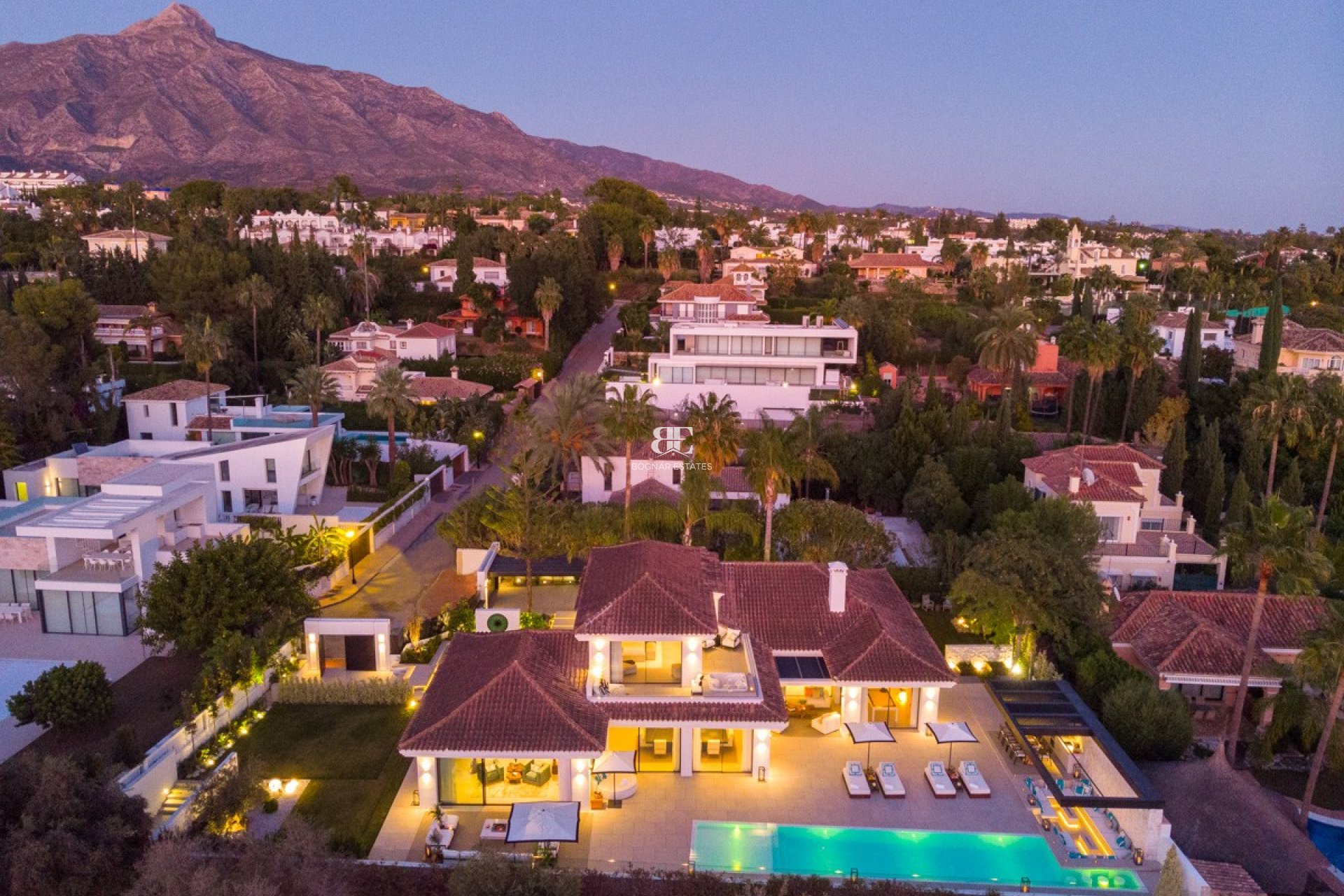 Herverkoop - Villa -
Marbella - Nueva Andalucía