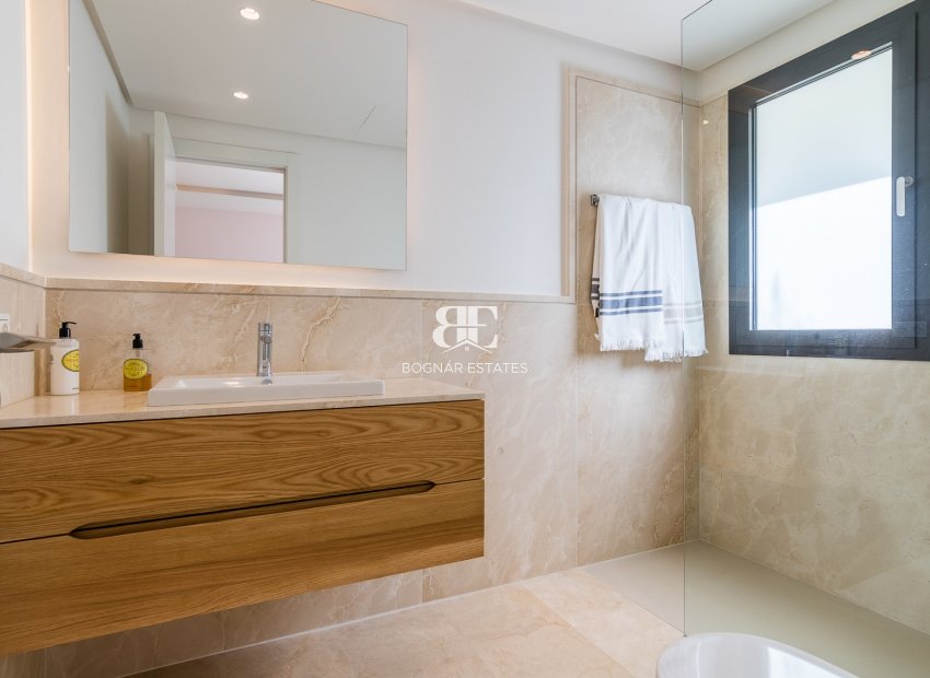 Herverkoop - Villa -
Marbella - Nueva Andalucía