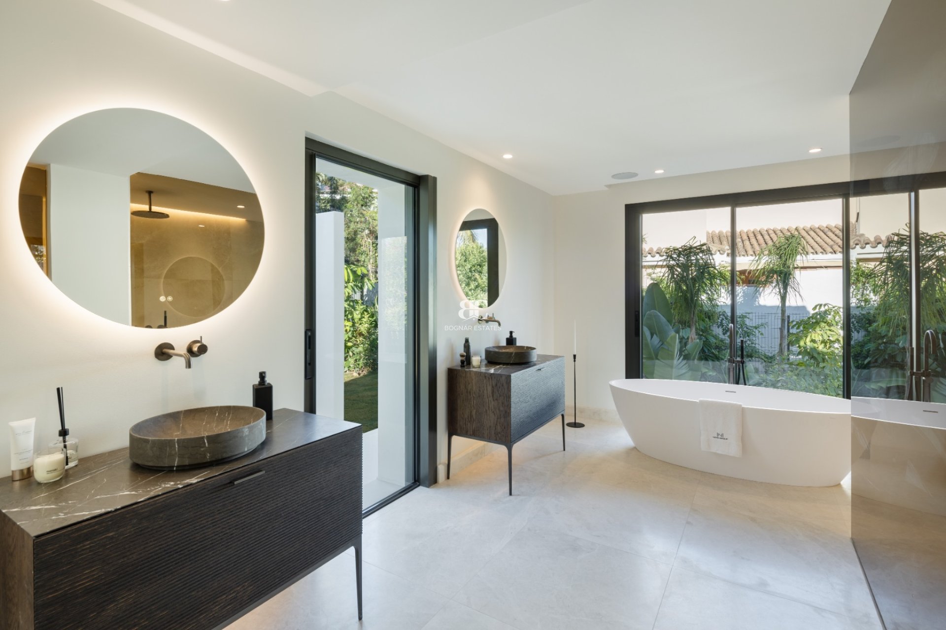 Herverkoop - Villa -
Marbella - Nueva Andalucía