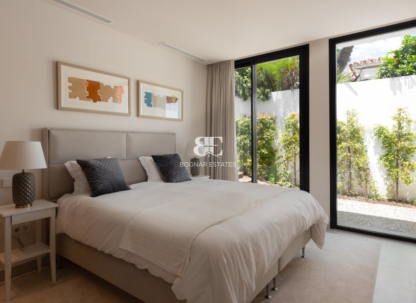 Herverkoop - Villa -
Marbella - Nueva Andalucía