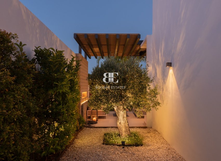 Herverkoop - Villa -
Marbella - Nueva Andalucía