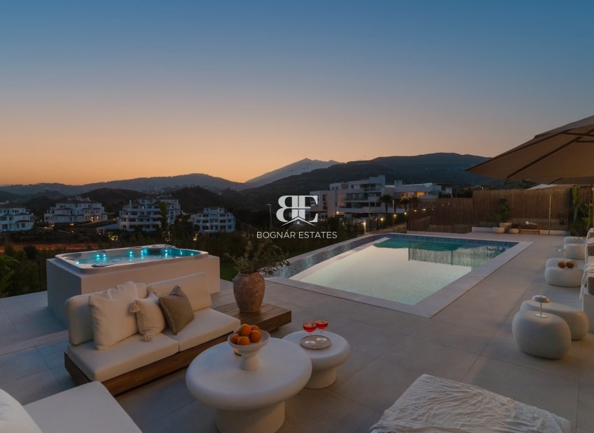 Herverkoop - Villa -
Marbella - Nueva Andalucía