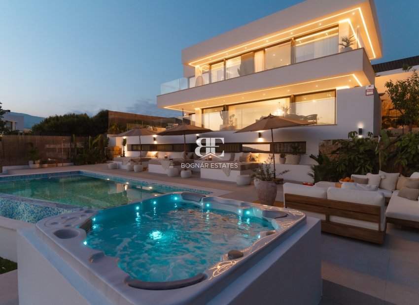Herverkoop - Villa -
Marbella - Nueva Andalucía