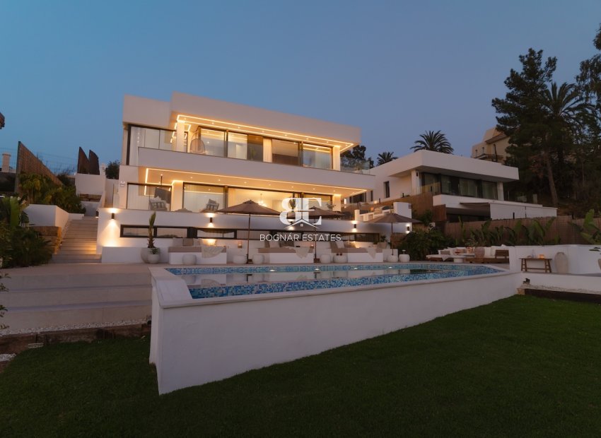 Herverkoop - Villa -
Marbella - Nueva Andalucía