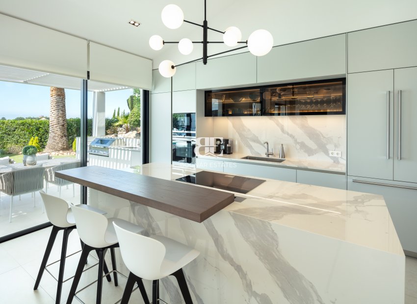 Herverkoop - Villa -
Marbella - Nueva Andalucía