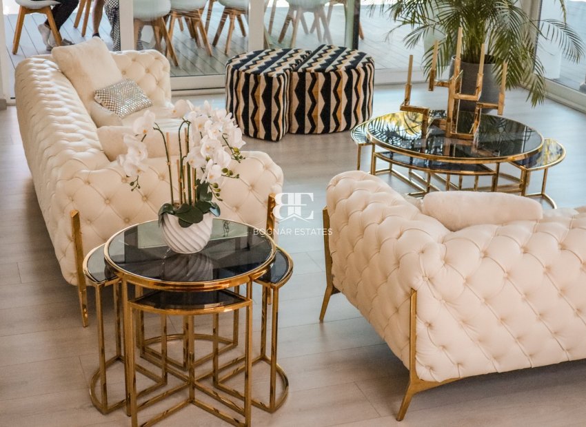 Herverkoop - Villa -
Marbella - Nueva Andalucía
