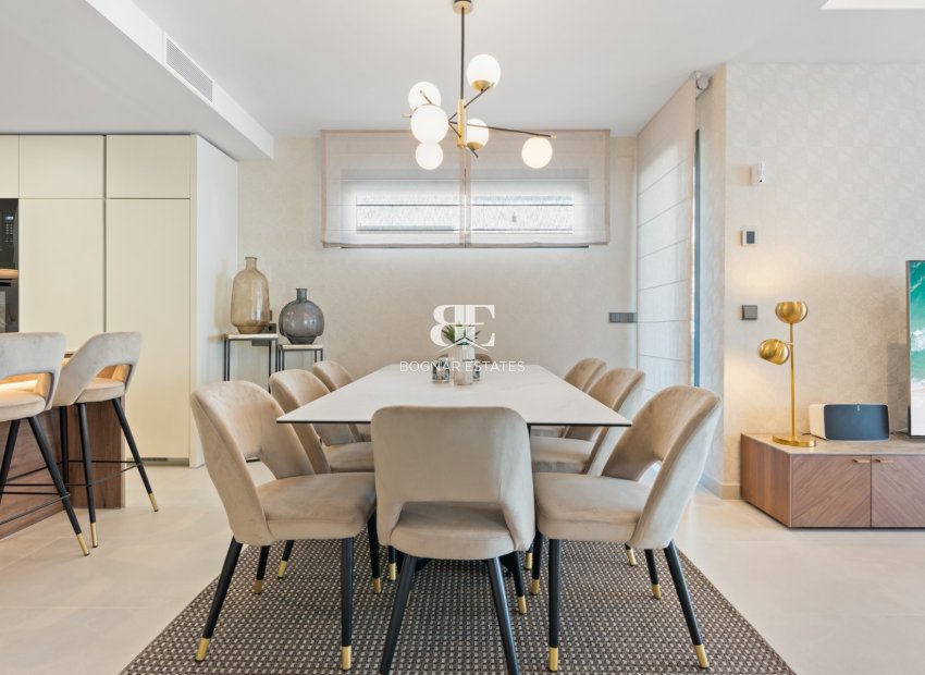 Herverkoop - Villa -
Marbella - Puerto Banús