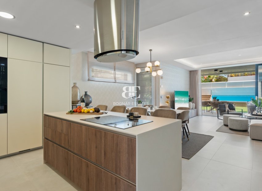 Herverkoop - Villa -
Marbella - Puerto Banús