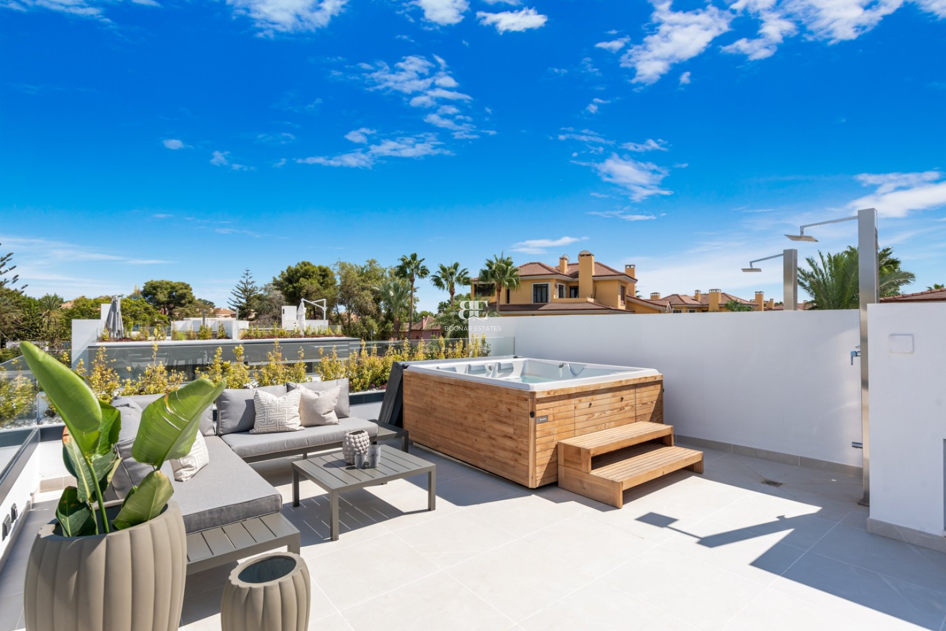 Herverkoop - Villa -
Marbella - Puerto Banús
