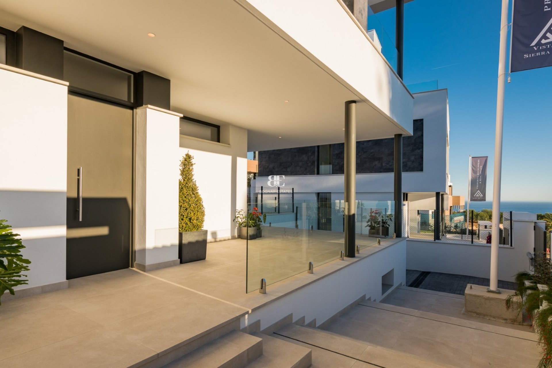 Herverkoop - Villa -
Marbella - Sierra Blanca