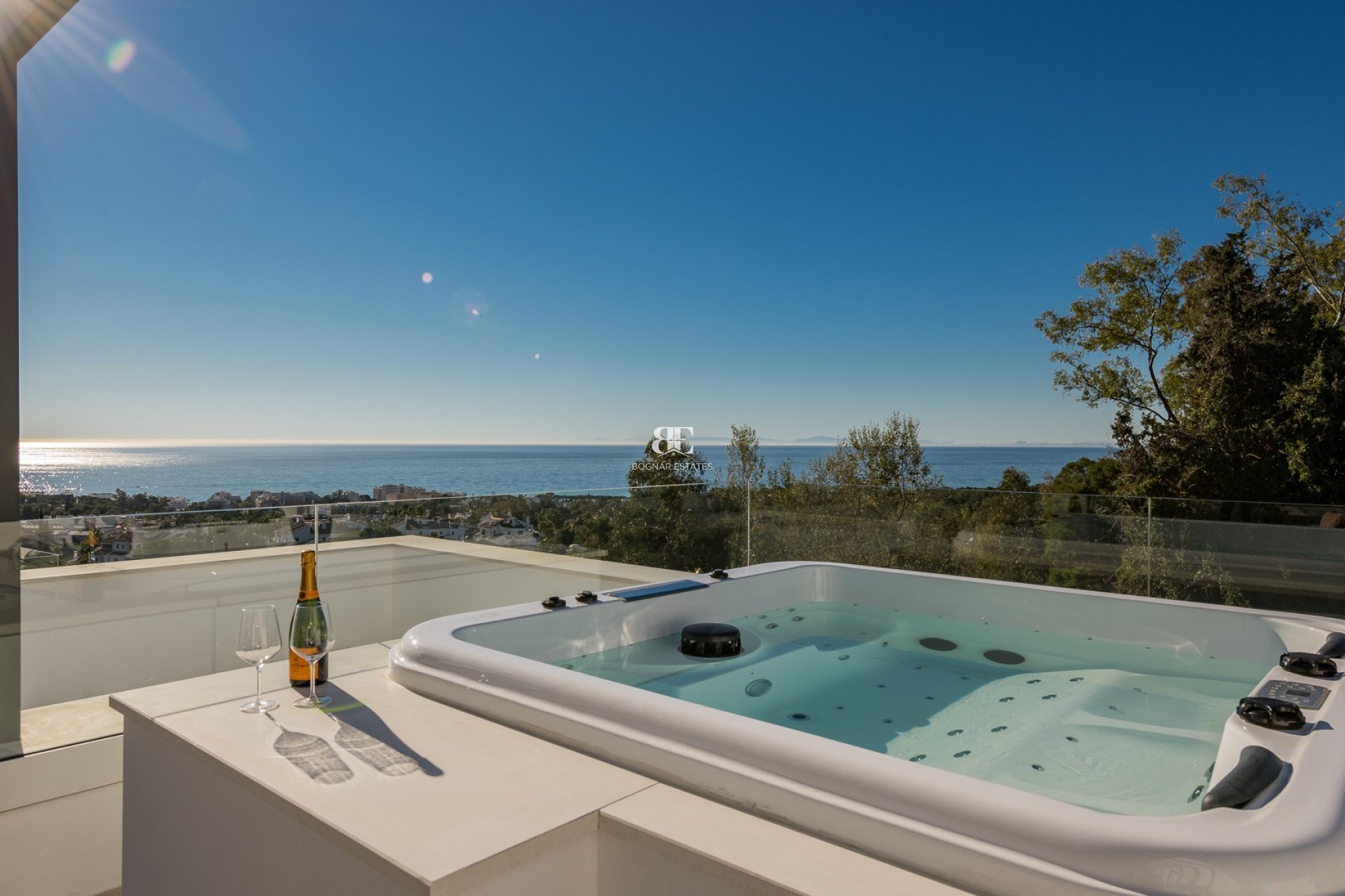 Herverkoop - Villa -
Marbella - Sierra Blanca
