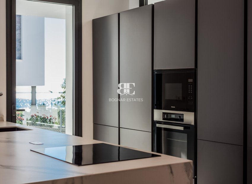 Herverkoop - Villa -
Marbella - Sierra Blanca