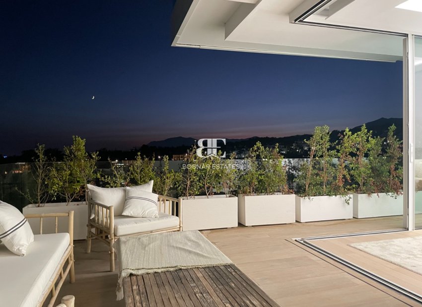 Herverkoop - Villa -
Marbella - Sierra Blanca
