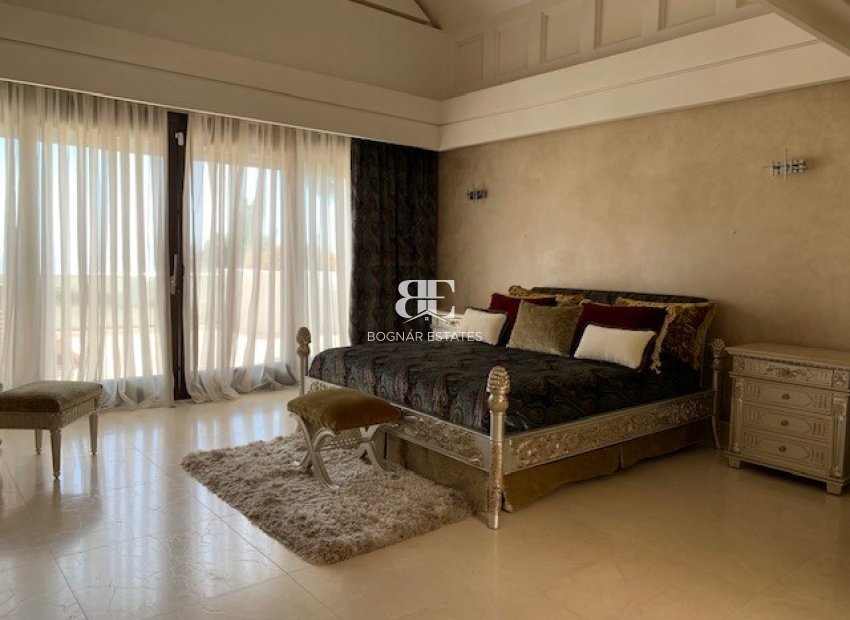 Herverkoop - Villa -
Marbella - Sierra Blanca