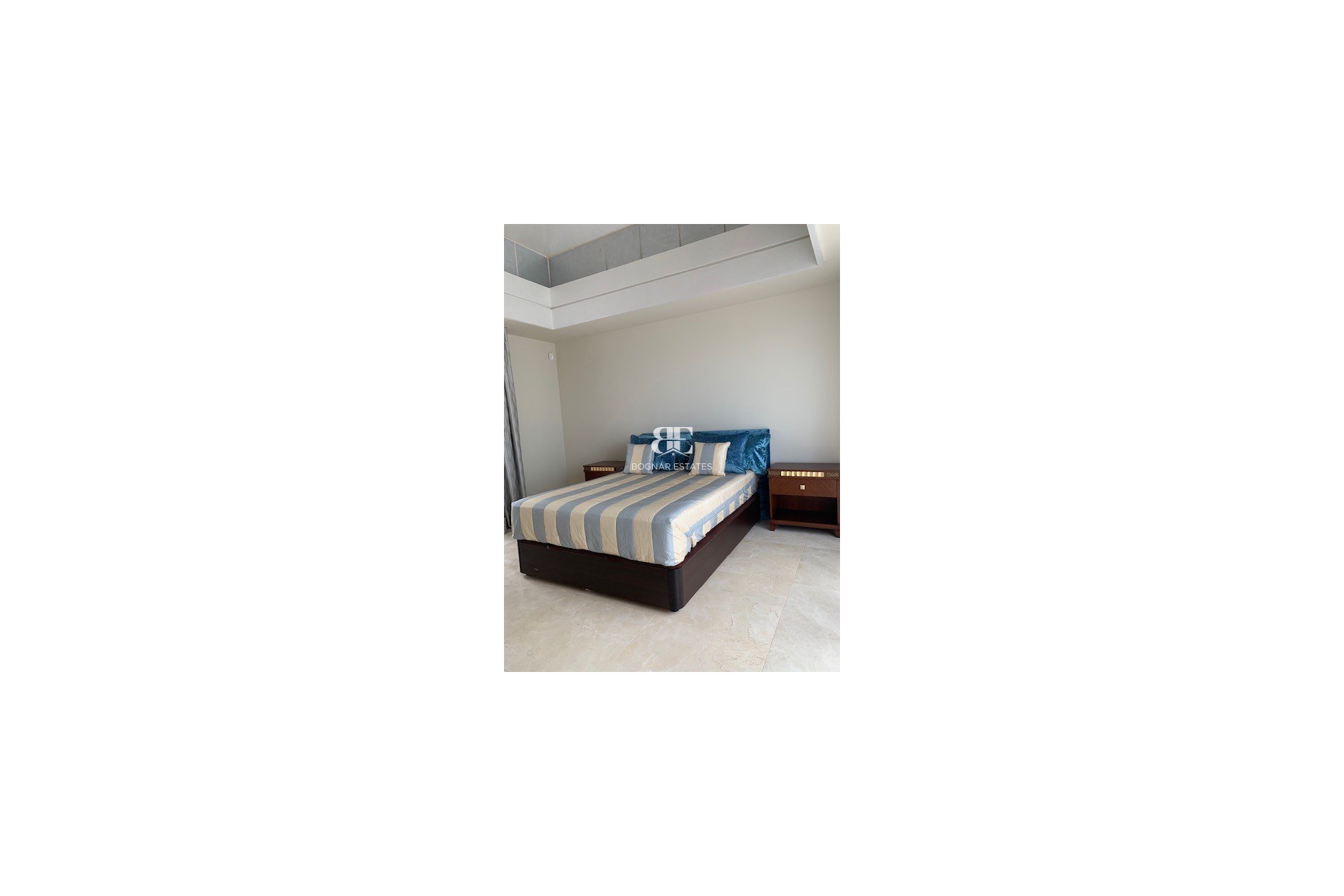 Herverkoop - Villa -
Marbella - Sierra Blanca