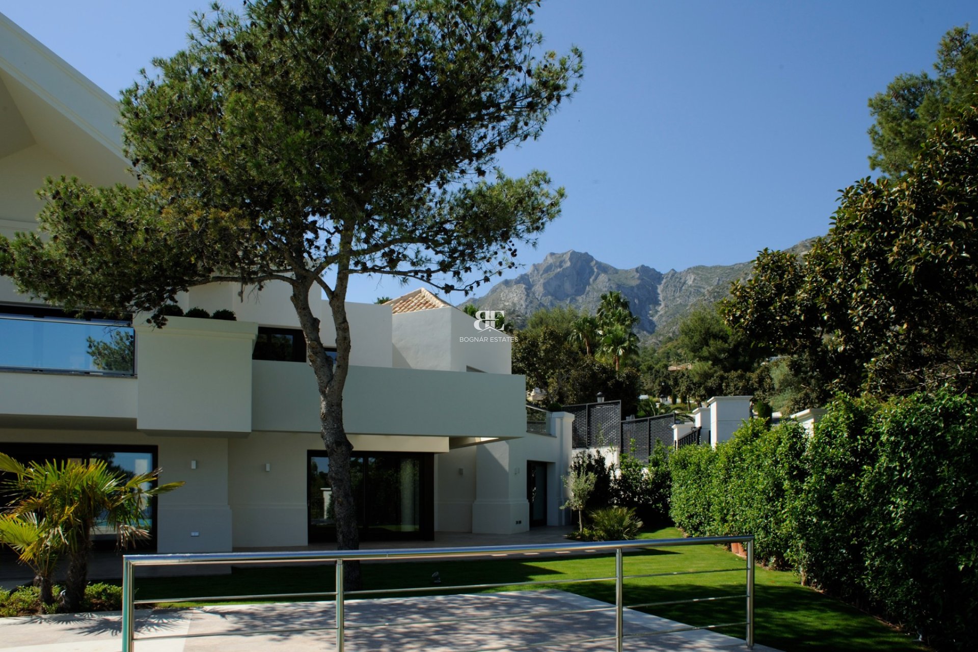 Herverkoop - Villa -
Marbella - Sierra Blanca