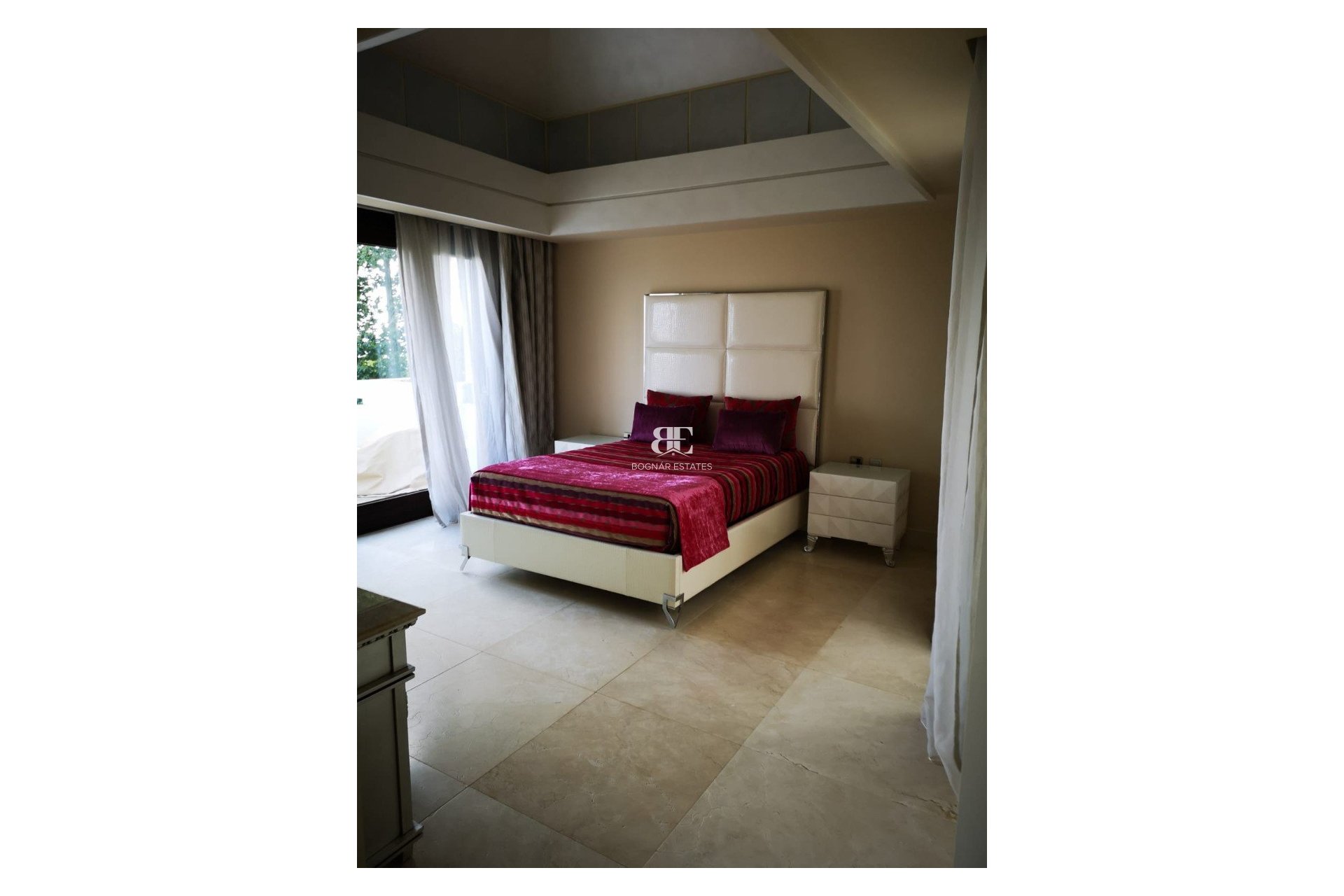 Herverkoop - Villa -
Marbella - Sierra Blanca