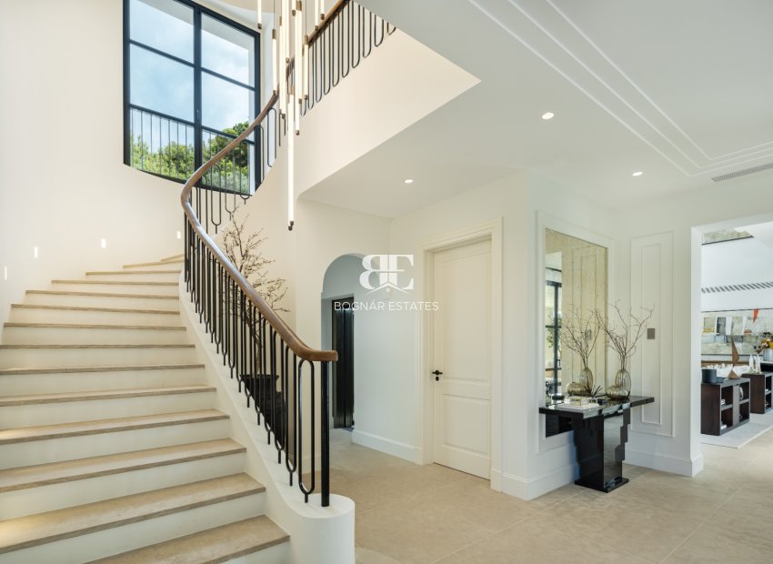 Herverkoop - Villa -
Marbella - Sierra Blanca