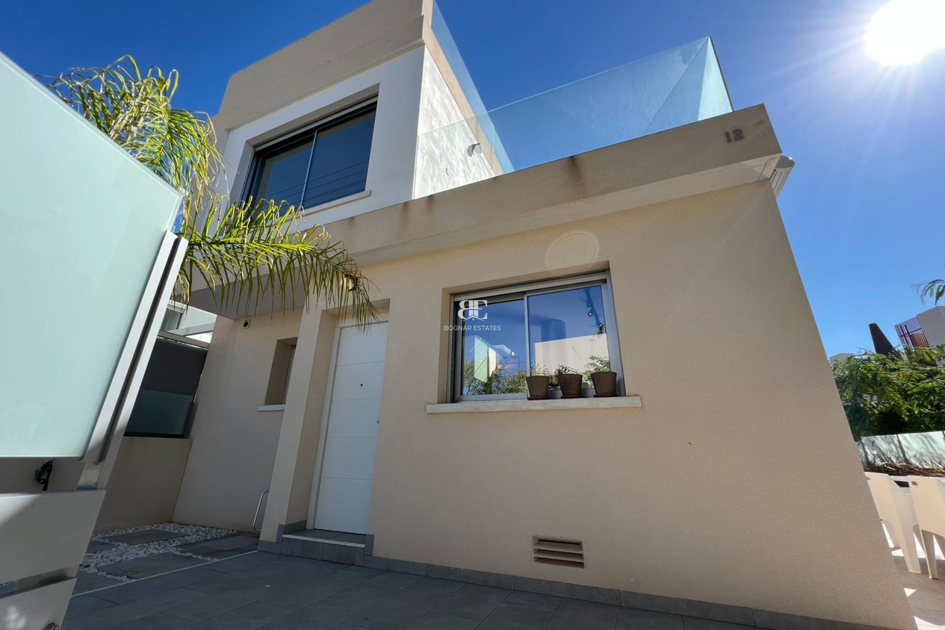 Herverkoop - Villa -
Mil Palmeras - Costa Blanca