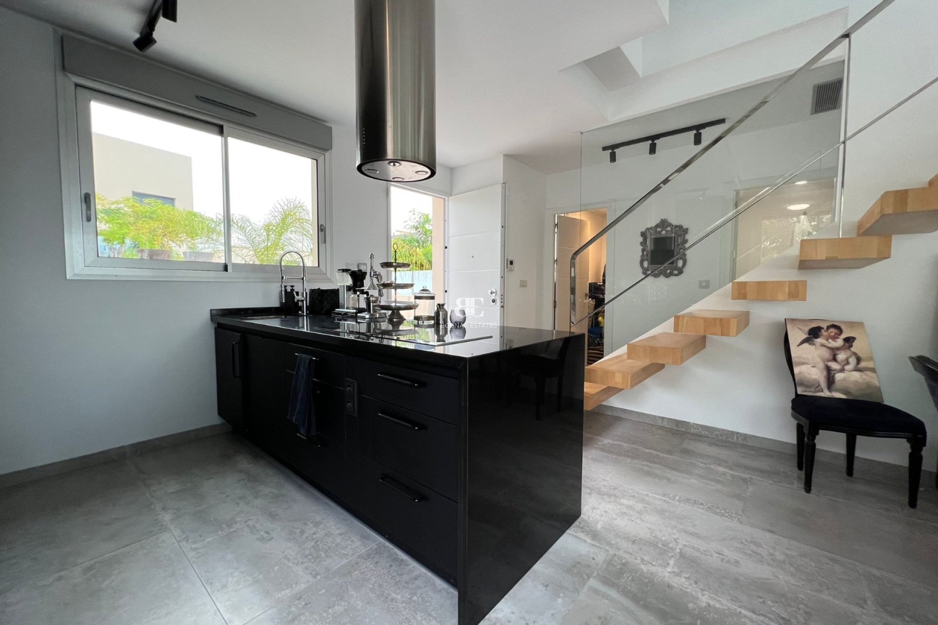 Herverkoop - Villa -
Mil Palmeras - Costa Blanca