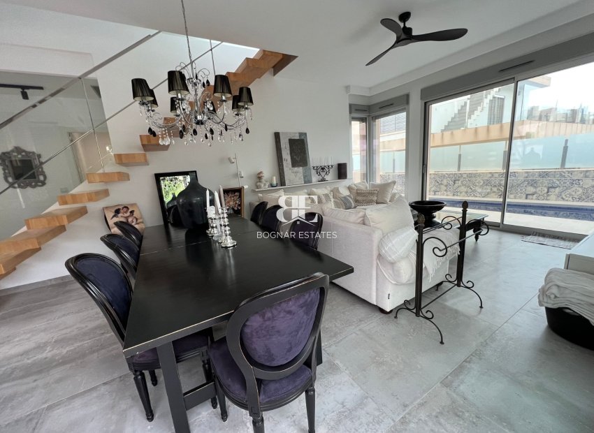 Herverkoop - Villa -
Mil Palmeras - Costa Blanca