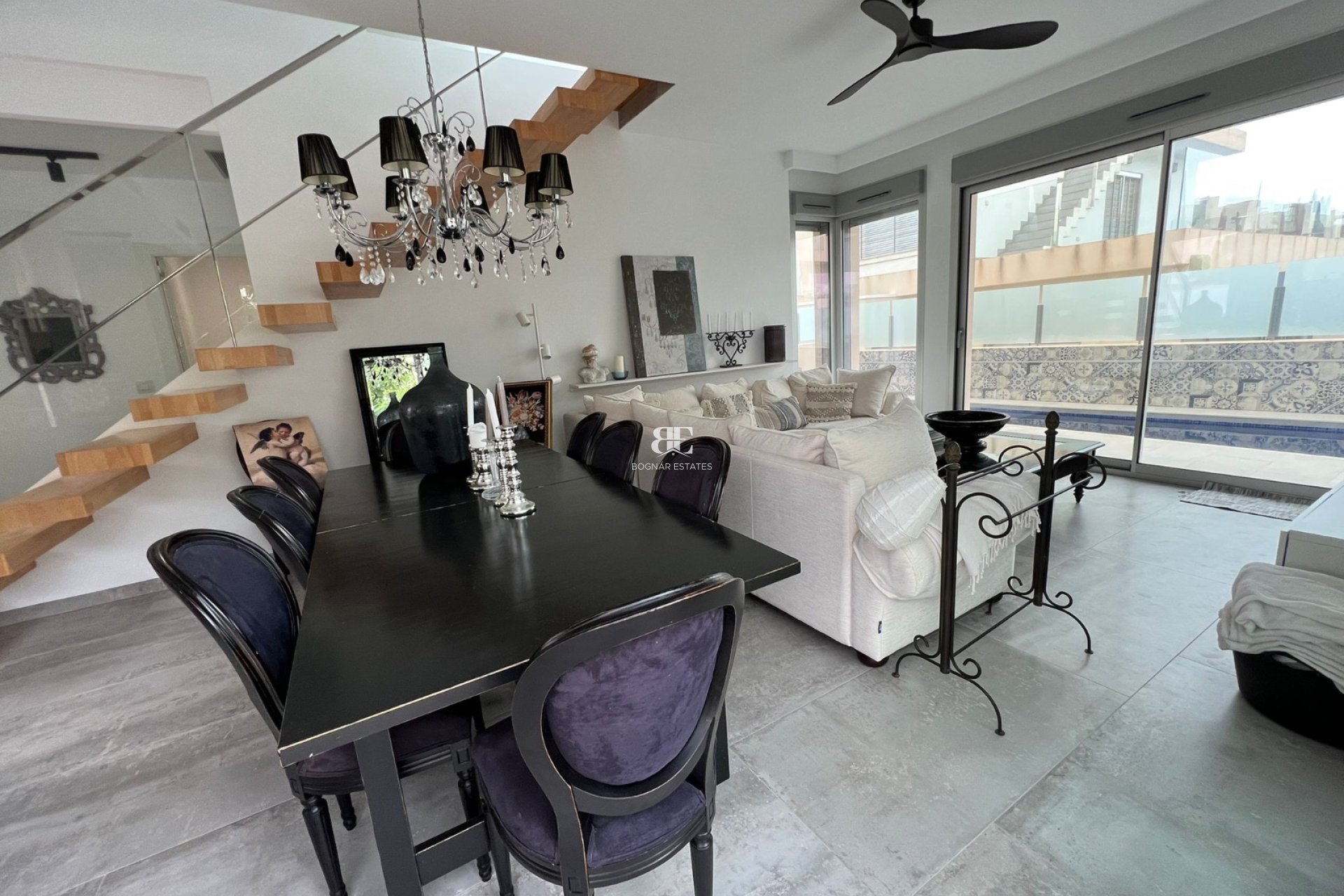 Herverkoop - Villa -
Mil Palmeras - Costa Blanca