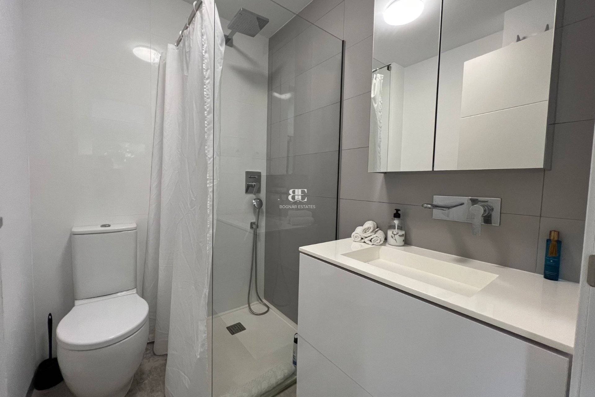 Herverkoop - Villa -
Mil Palmeras - Costa Blanca