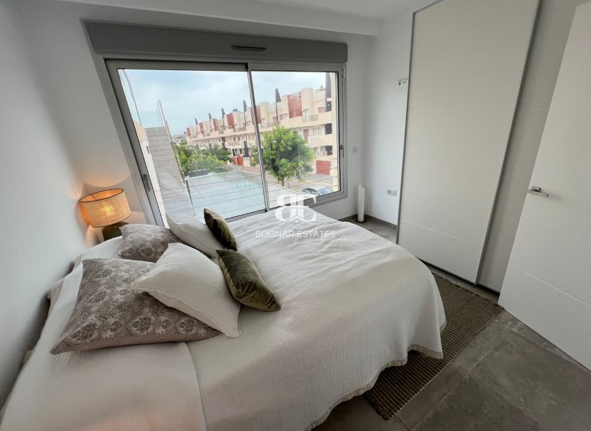 Herverkoop - Villa -
Mil Palmeras - Costa Blanca