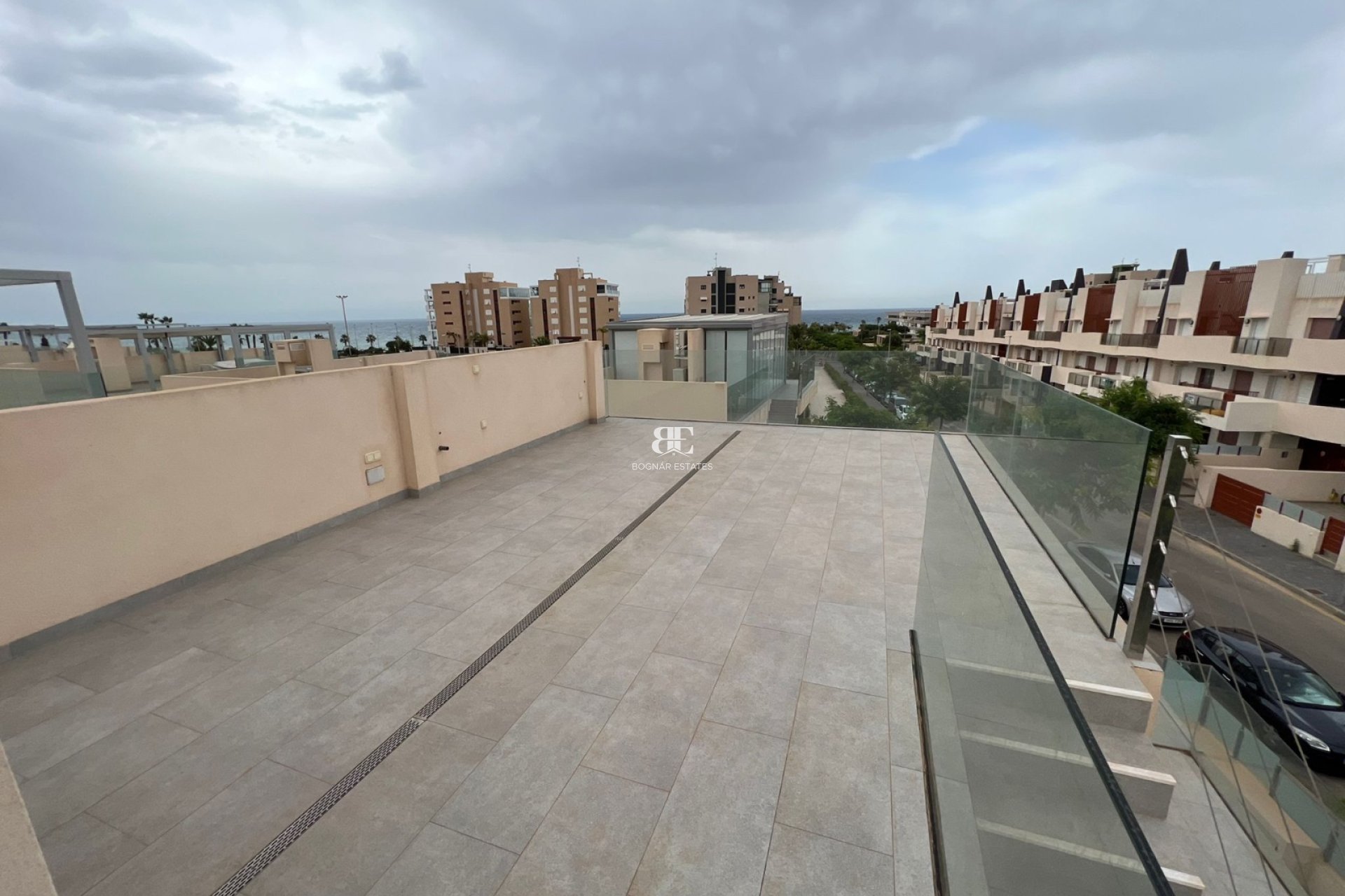 Herverkoop - Villa -
Mil Palmeras - Costa Blanca